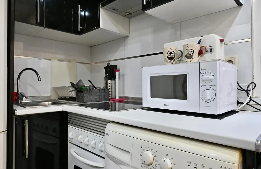 For Yoy Rentals hermoso apartamento tipo Estudio en Madrid Temporal SFL5-1
